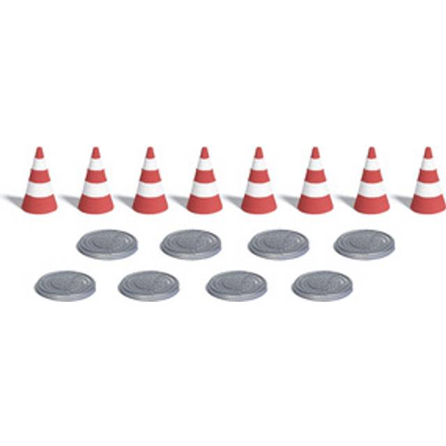 8 traffic cones and 8 manhole covers - OO/HO scenery Busch 7788 - free post
