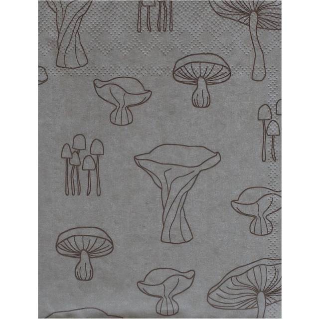 Cooee Design Fungi napkin 33x33 cm 20-pack Sand-hazelnut