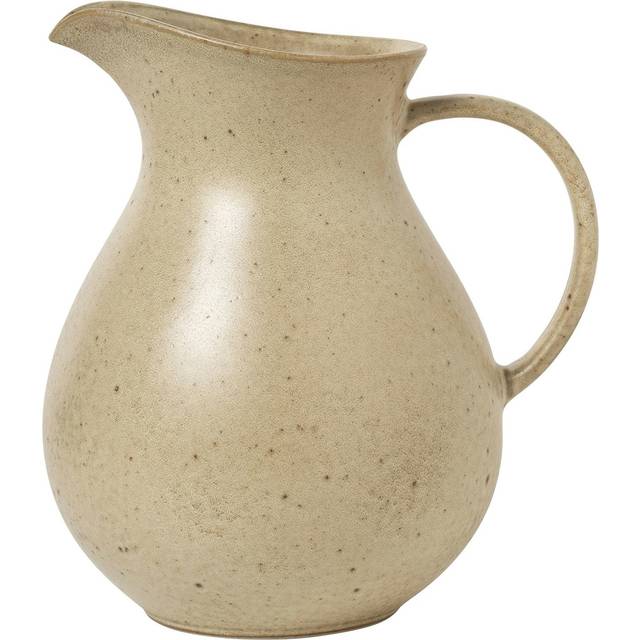 Jenna Jug, Yellow
