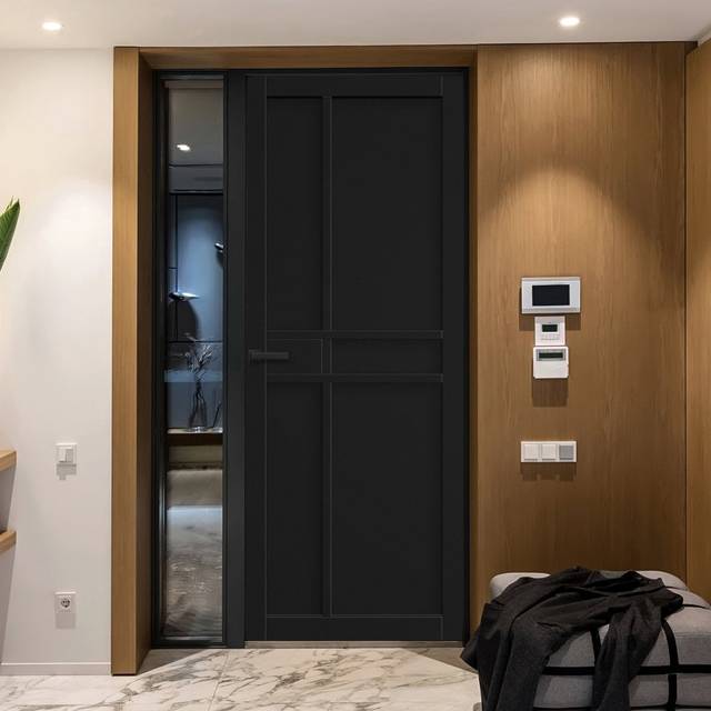 Liberty Doors Black Internal Fully Finished Studio 6 Panel Door (121190) Size (Height x Width x Thickness): 1981x610x35mm (78&apos;&apos;x24&apos;&apo