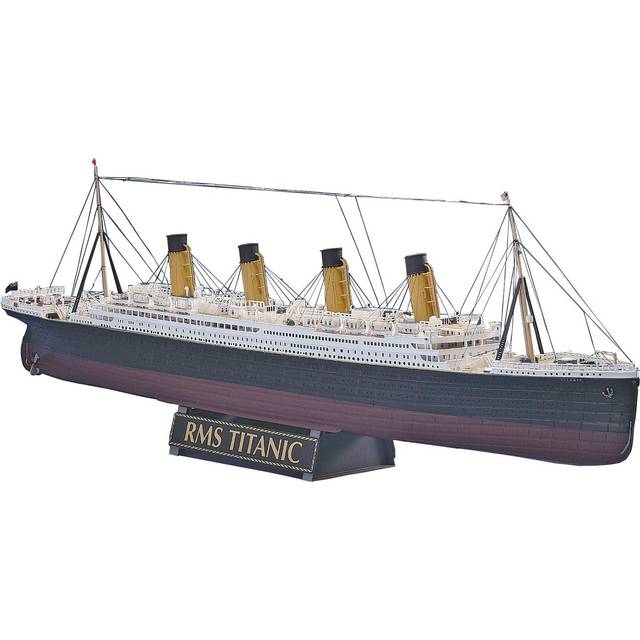 Hasegawa British Titanic Plastic Model 40083 1/400 R.M.S.