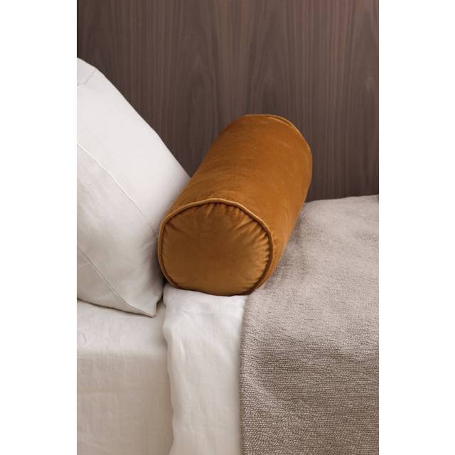 Ellos Pølsepude Nora Cylinder i Velour Brun Komplet pyntepude Brun