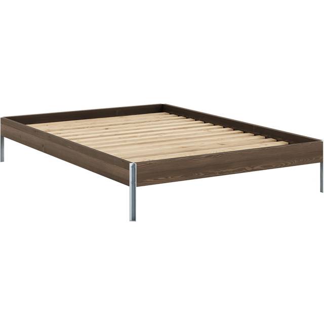 Core Sengeramme Fra Karup Design i Massiv FSC Fyrretræ | Japandi - 140x200 - Carob Brown