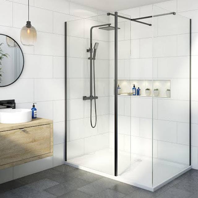 Diamond Walk In Shower Screens with 1400 x 700mm Non Slip Tray & Fixed Return Panel - 8mm Black