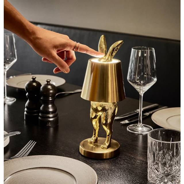 Bordslampa Hiding Rabbit / Kanin LED Shiny Gold Werner Voss