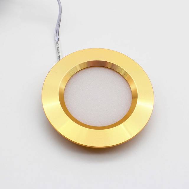 LEDlife Reco68 köksbelysning RA92 - Hål: Ø5,5 cm, Mål: Ø6,8 cm, Guld, 2,7W, 12V DC - Dimbar : Dimbar, Kulör : Neutral