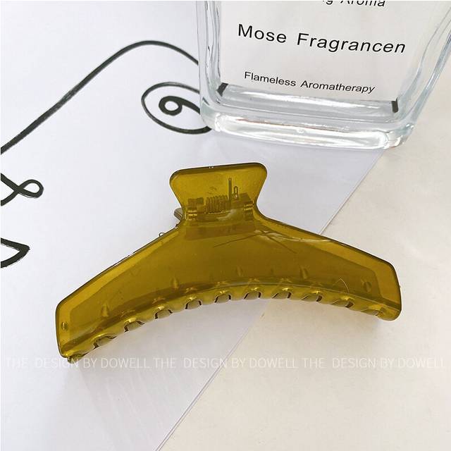 (Transparent Water Green) Chic Large Size Jelly Texture Shark Hair Clutch For Women Perfect For Thick Hair
