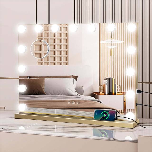 Demetrias Metal Rectangle Mirror - Gold (45cm H X 58cm W X 12cm D)