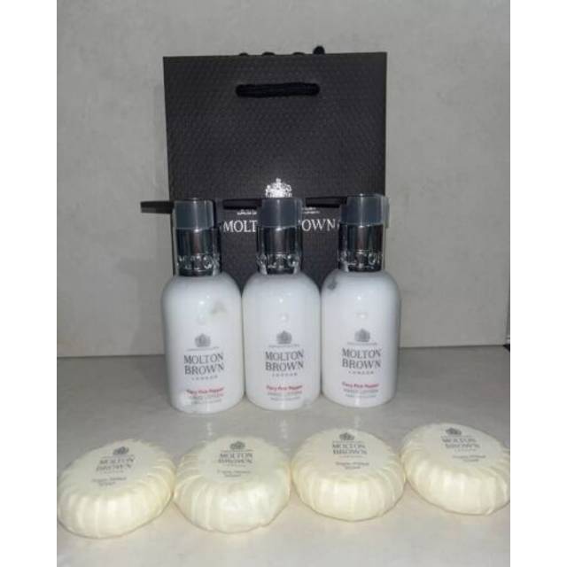 Molton brown fiery pink pepper hand lotion 3 x 100ml & gift bag set 300ml total