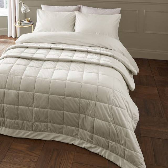 Catherine Lansfield Kingsley Matt Velvet Bedspread Throw - Cream