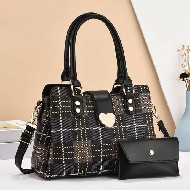 (Style 5) Fashionable And Functional Crossbody Bag Ideal For Daily Outfits With Locking Clasp
