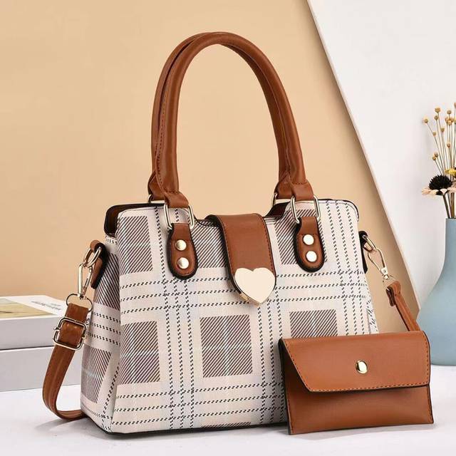 (Style 6) Fashionable And Functional Crossbody Bag Ideal For Daily Outfits With Locking Clasp