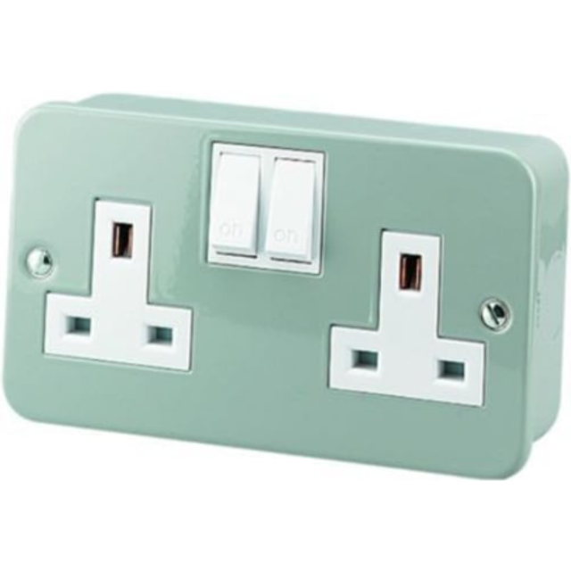 Wickes Metal Clad 2 Gang Switched Socket - Grey