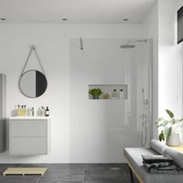 Icon Chrome Wet Room Screen 900mm Wide - 8mm Glass - Signature