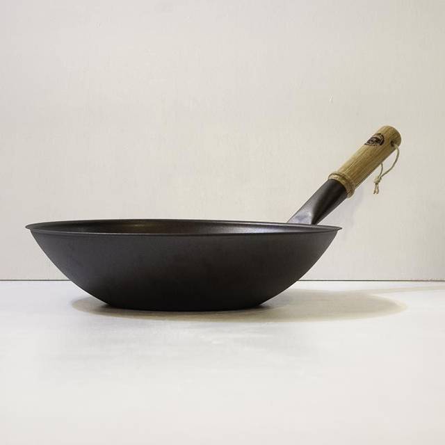 Netherton Foundry Spun Iron Wok 33cm