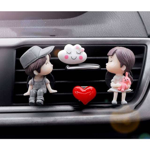 (4) Creative  Car Air Outlet Perfume Clip Couple Decoration Aromatherapy Air