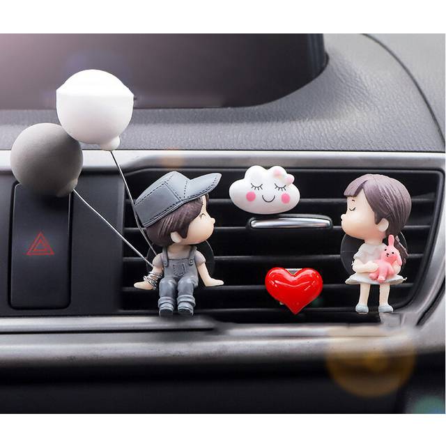 (5) Creative  Car Air Outlet Perfume Clip Couple Decoration Aromatherapy Air