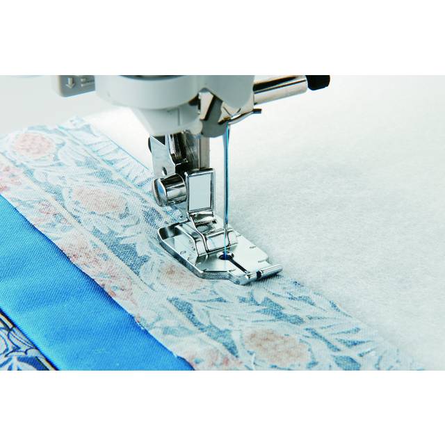 Â¼ Inch Piecing Foot for Quilting and Topstitching, SA125