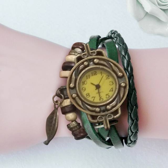 (green) New Watches For Women Retro Leather Leaf Pendant Watch Winding Accessories