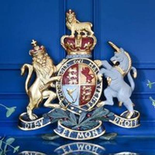 Antique Large Coloured Coat of Arms Wall Plaque - Multi - One Size