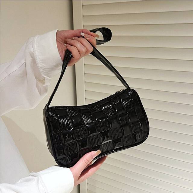 (Black) Modern 2023 Simple Underarm Handbag With Sleek Design And Compartment For Phones