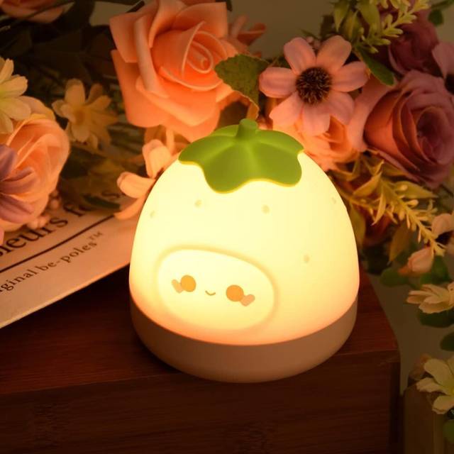 Cute Strawberry Silicone Night Light, Rechargeable USB Bedside Lamp with Colorful Lights, Cute Kids Room Decoration for Kids and Girls Room
