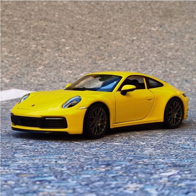 (Yellow) 1:24 Porsche 911 Carrera 4S Coupe Alloy Sports Car Model Diecasts Metal