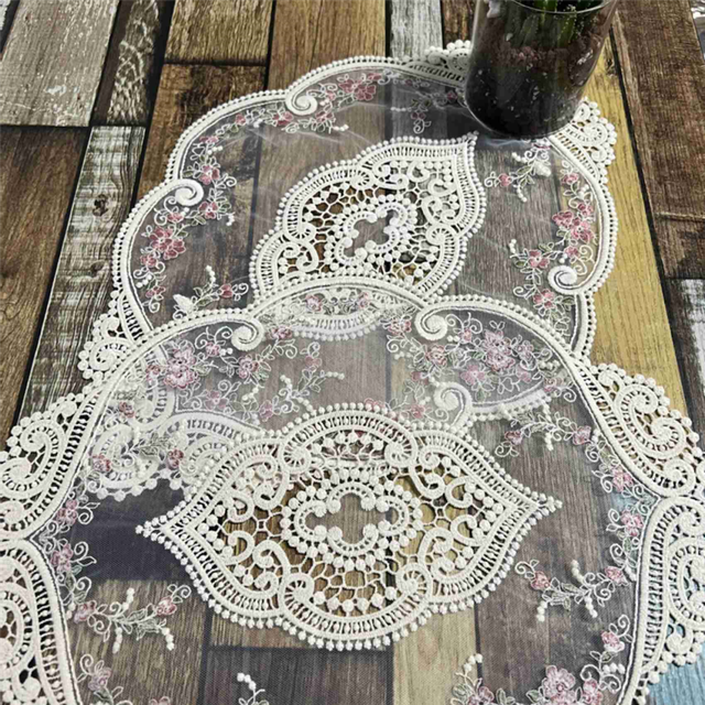 2Pcs Vintage Oval Lace Table Placemats