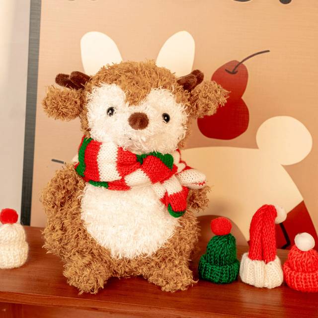 (Red, white and light green scarf deer) Cute Christmas deer doll plush toy Children's Day gift doll Christmas