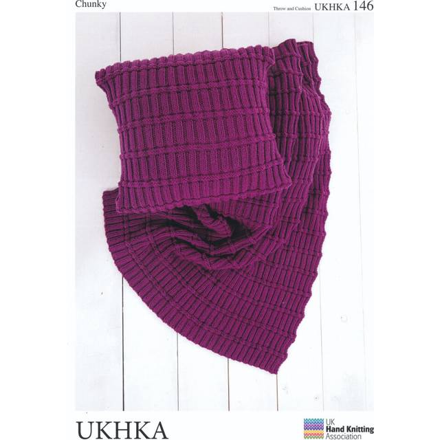 UKHKA 146 Chunky Knitting Pattern Cushion Cover & Blanket