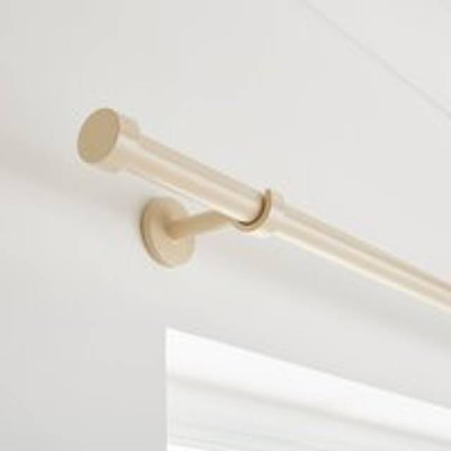Trinity Extendable Metal Eyelet Curtain Pole - Natural