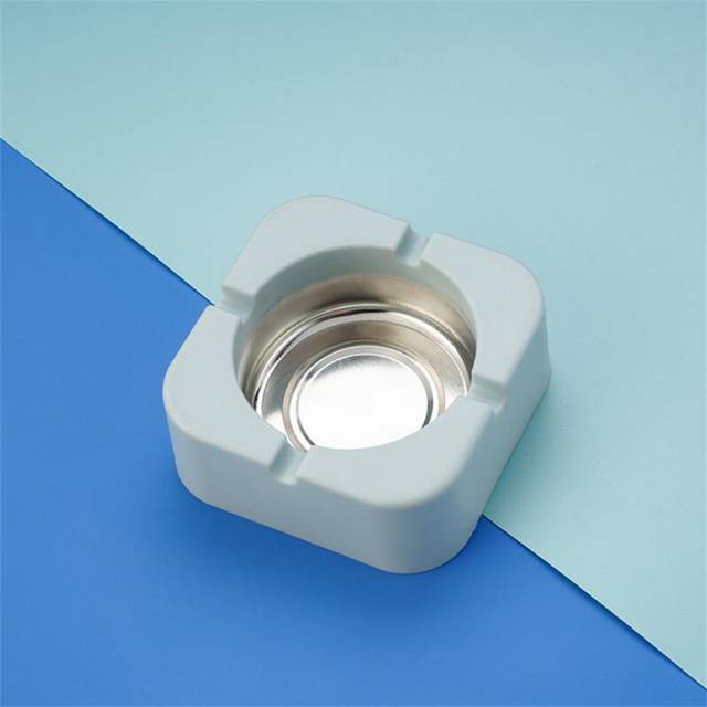 (B05) Ashtrays Car Ashtray With LED Colorful Car Ashtray Vehicle Cup Holder