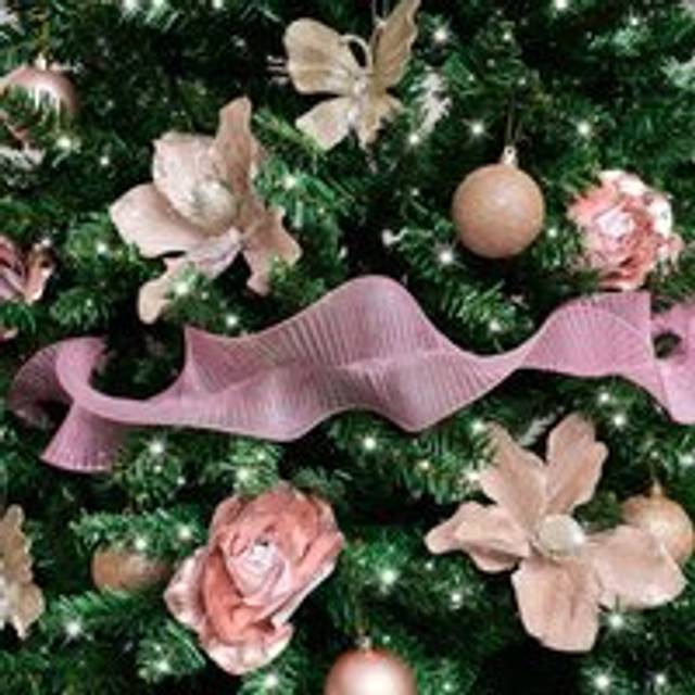 Melody Maison - Hot Pink Sparkle Ruffle Christmas Tree Ribbon - 270cm