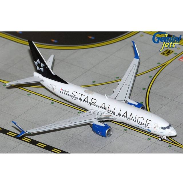 Boeing 737-800 Commercial Aircraft "United Airlines - Star Alliance" (N76516) White with Black Tail 1/400 Diecast Model Airplane by GeminiJets