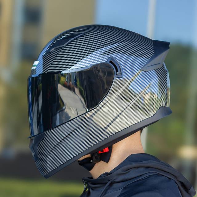 (XL) Full Face Motorcycle Helmet with Dual Lenses and Rear Wing, Carbon Fiber Pattern, ABS Material
