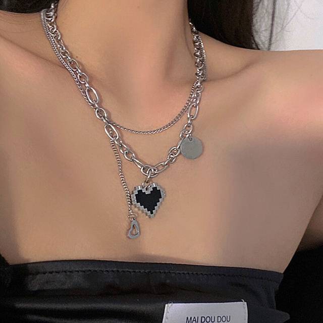 (5548801) Y2K Crystal Butterfly Pendant Necklace Women Light Luxury Fashion Jewelry
