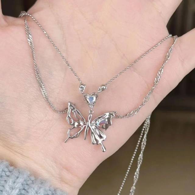(5786201) Y2K Crystal Butterfly Pendant Necklace Women Light Luxury Fashion Jewelry