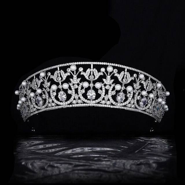 Luxury All CZ Cubic Zirconia Flower Queen Wedding Party Princess Tiara Crown
