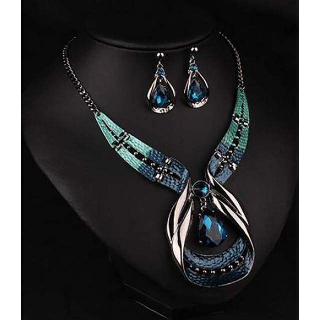 (One Size) Women Statement Chain Pendant Choker Bib Necklace Earrings Fashion Jewelry Set