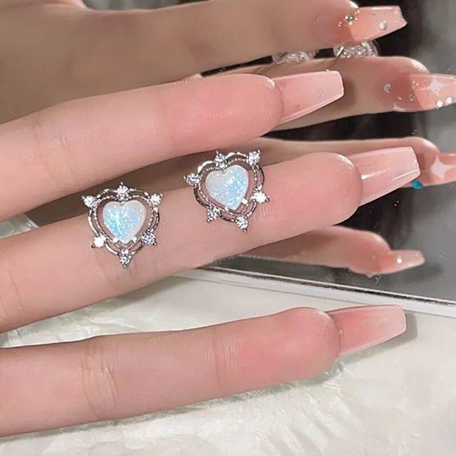 (AY 5674801) New Bowknot Zircon Stud Earrings For Women Fashion Korean Silver Color Pink Crystal Personality Earring