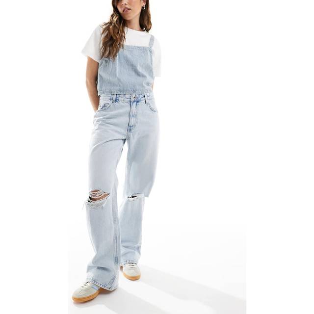 Bershka – Jeans med vida ben, slitna knän och superljus tvätt-Blå