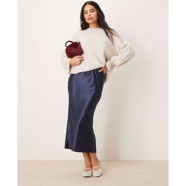 New Look – Marinblå, diagonalskuren midikjol i satin