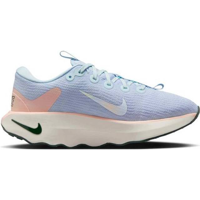 Nike Training – Motiva – Ljusblå och vita träningsskor