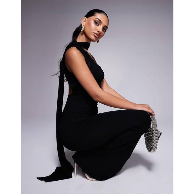 ASOS DESIGN – Svart, asymmetrisk maxiklänning med djup ringning och draperad scarfdetalj-Svart/a