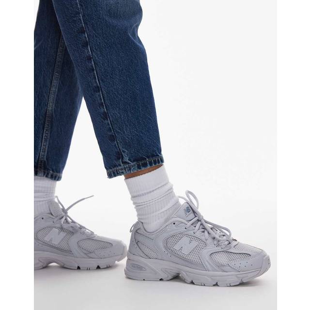 New Balance 530 Trainers in Grey
