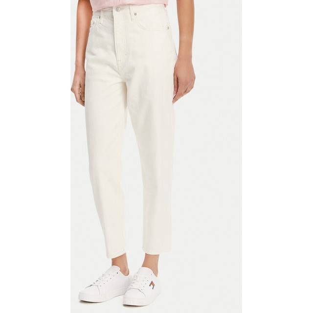 Light Wash Ultra High Rise Mom Jeans