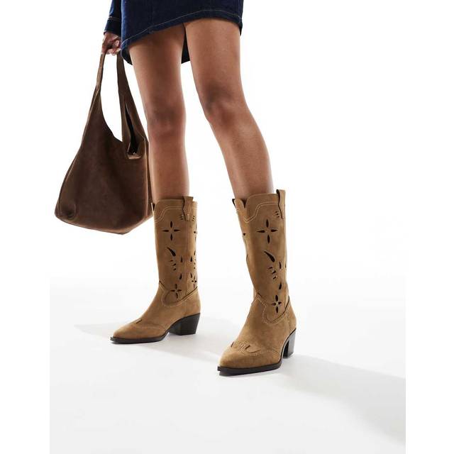 Stradivarius – Beige cowboyboots i läder med klack och utskurna detaljer-Naturlig