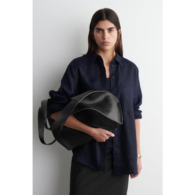 Oversized Linen Shirt in Navy - 40
