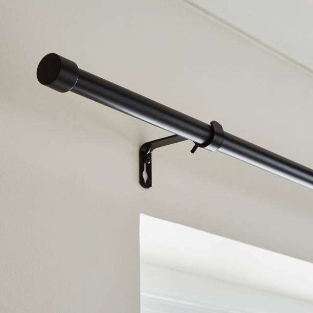 Stud Extendable Metal Curtain Pole - Matt Black