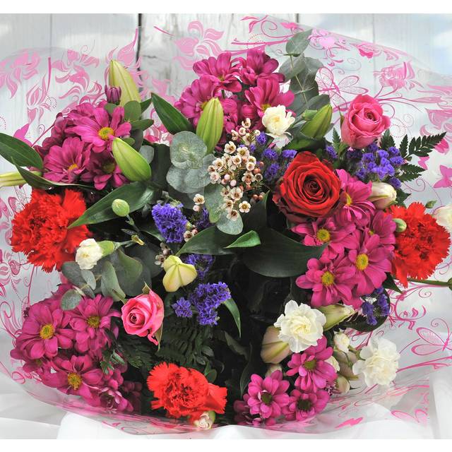 Homeland Florists Superb Mixed Fresh Flower Bouquet with a Single Large Naomi Velvet Rose at its Heart, Large, Red